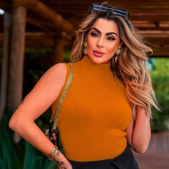 Blusa Feminina Garrafinha Gola Tricô