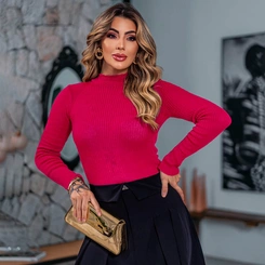 Blusa Cacharrel em Tricot Canelado Gola Alta