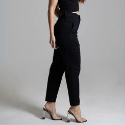 Calça Feminina Sarja Sawary Mom Preta