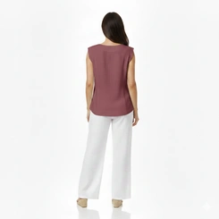 Blusa Feminina com Botão Decote V