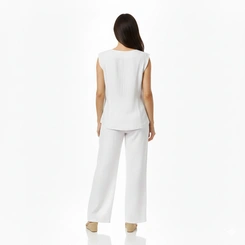 Blusa Feminina com Botão Decote V