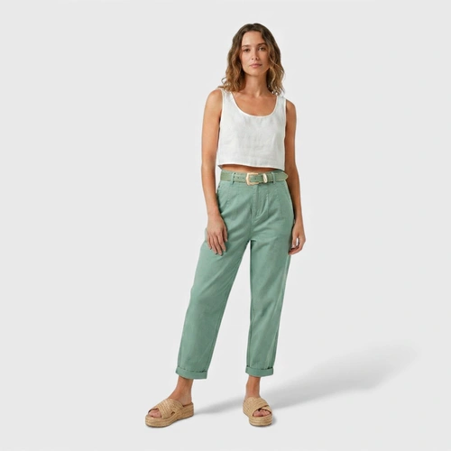 Calça Feminina em Sarja com Cinto