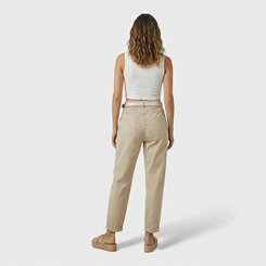 Calça Feminina em Sarja com Cinto
