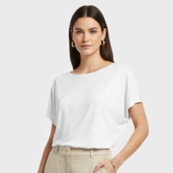 Blusa Feminina Com Manga Japonesa