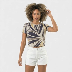 Blusa Feminina Estampada Tropical Manga Curta