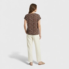 Blusa Feminina Estampada Com Detalhe Nos Ombros