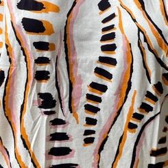 Blusa Feminina Estampada Com Detalhe Nos Ombros