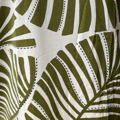 Blusa Feminina Estampada Com Detalhe Nos Ombros
