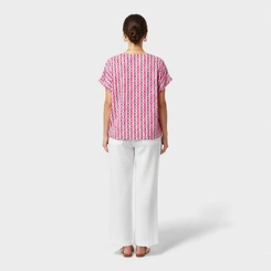 Blusa Feminina Estampada Com Detalhe Nos Ombros
