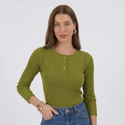 Blusa Feminina Canelada Manga Longa E Decote Com Botões