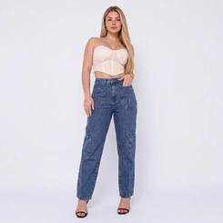 Calça Feminina Jeans Mom Com Bolso Cargo Cintura Alta