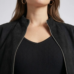 Jaqueta Feminina Em Corino Com Zíper Frontal