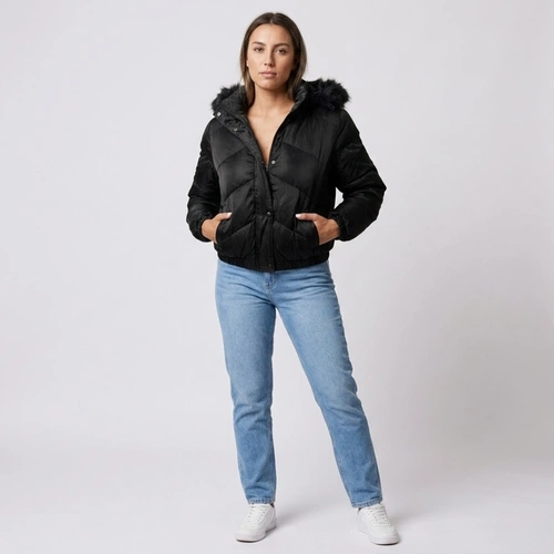 Jaqueta Puffer Feminina Com Capuz Peluciado