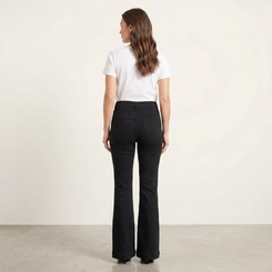 Calça Jeans Feminina Flare Preta Cintura Alta