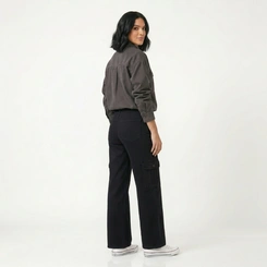Calça Feminina Wide Leg Cintura Alta Cargo Preta