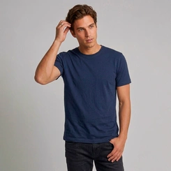 Camiseta Masculina Básica Lisa Em Algodão