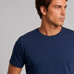 Camiseta Masculina Básica Lisa Em Algodão