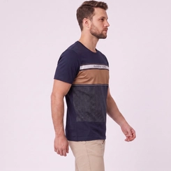 Camiseta Masculina Com Estampa Frontal Gangster