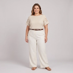 Blusa Feminina Plus Size Com Detalhes Na Manga Secret